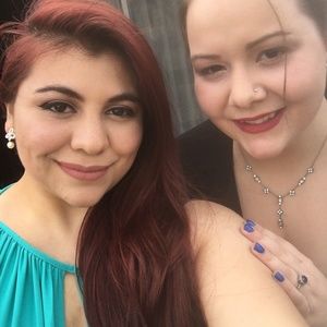 Meet your Posher, Layal